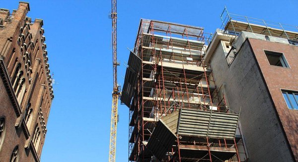 Acheter un immeuble pour le rénover : les pièges à éviter